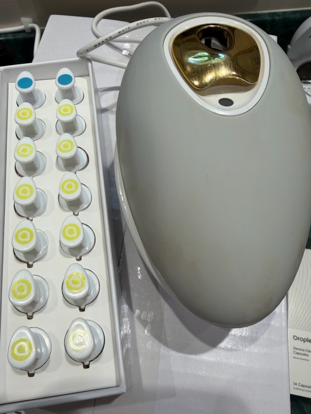 Droplette Device with Collagen Capsules